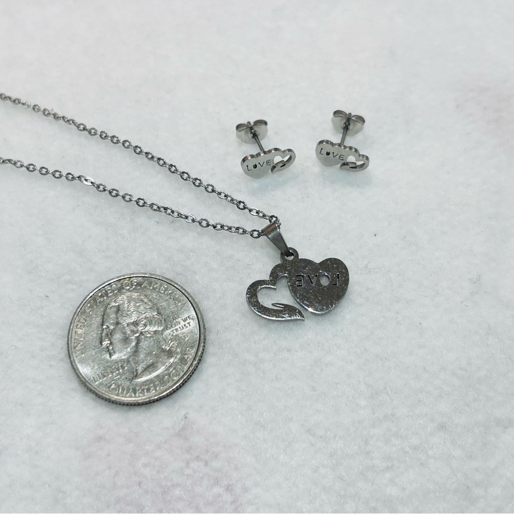 Elegant Silver Heart Necklace and Earrings Set